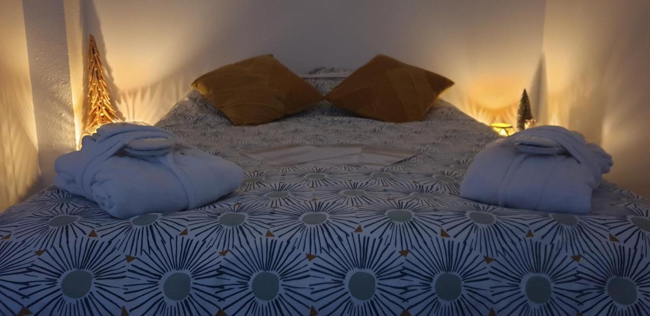 Saint-Saturnin  La Tour Noble B&B 외부 사진