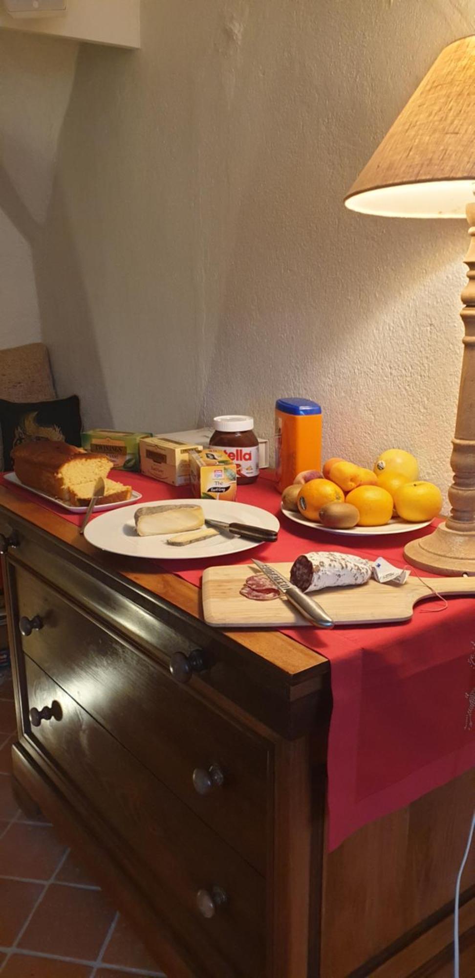 Saint-Saturnin  La Tour Noble B&B 외부 사진